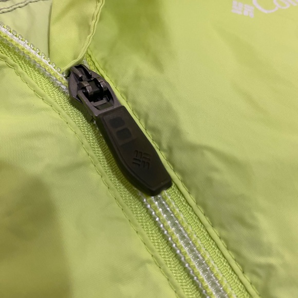Columbia Size M Womens Light Green Omni-Shield Hooded Windbreaker Jacket - Picture 10 of 16
